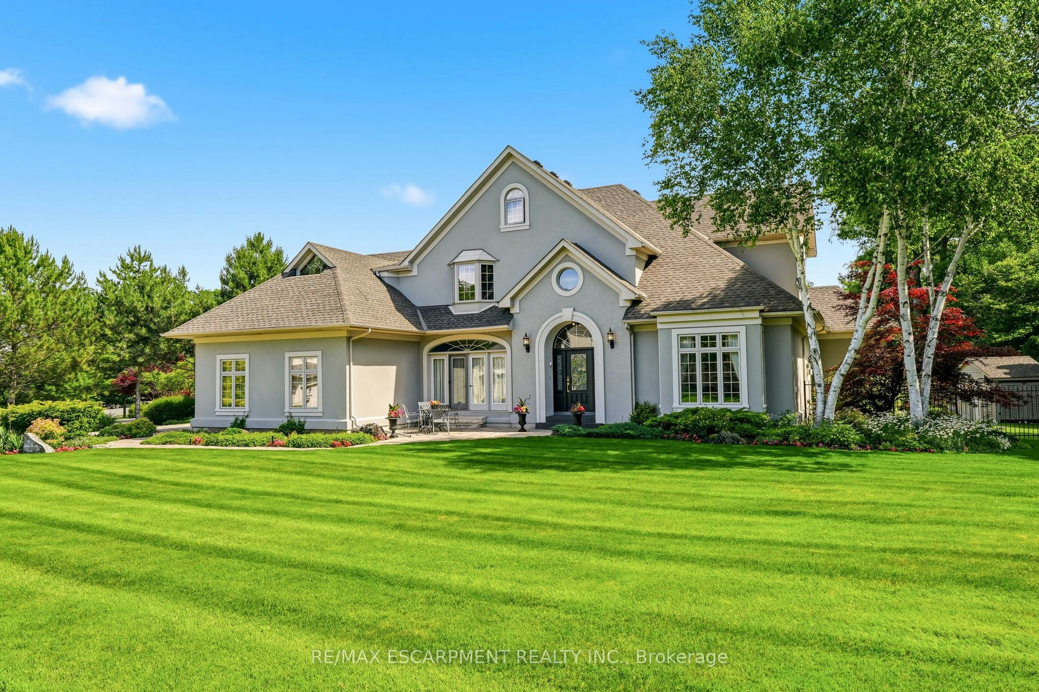 28 Millcreek Court, Hamilton, ON, L9G 4Z3