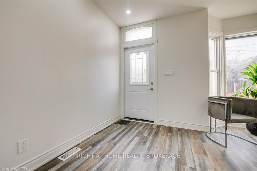 120 Tisdale Street N, Hamilton, ON, L8L 5M6 - 4