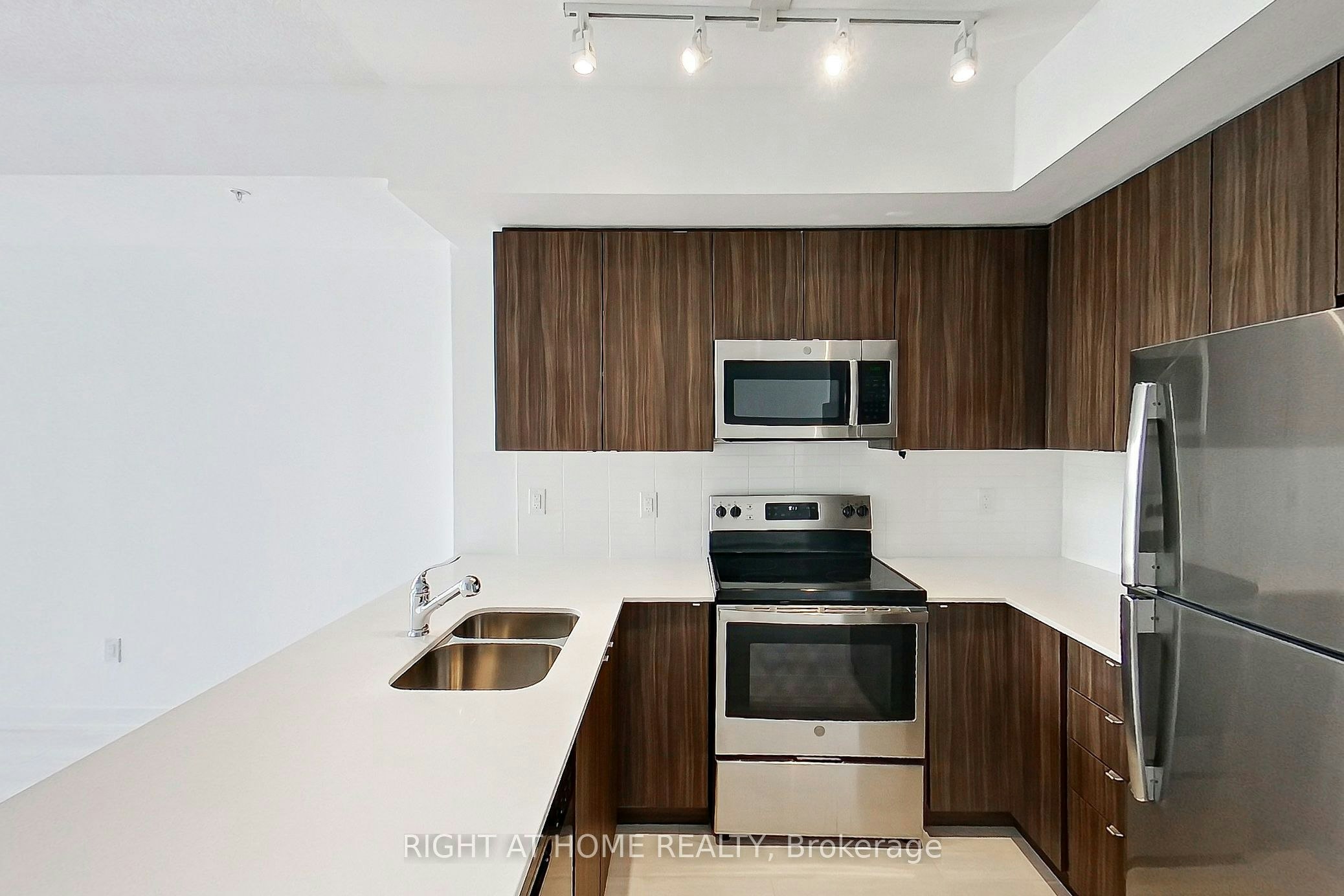 809-550 North Service Road, Grimsby, ON, L3M 0H9 - 6