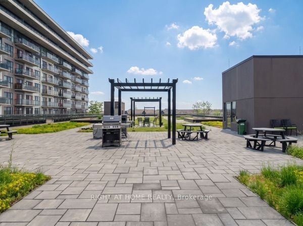 809-550 North Service Road, Grimsby, ON, L3M 0H9 - 18