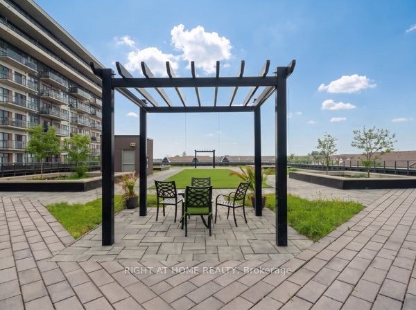 809-550 North Service Road, Grimsby, ON, L3M 0H9 - 17