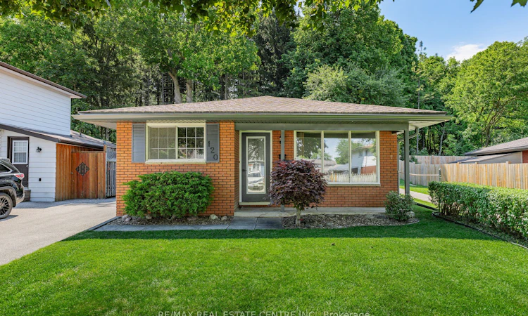 120 Arrowhead Crescent