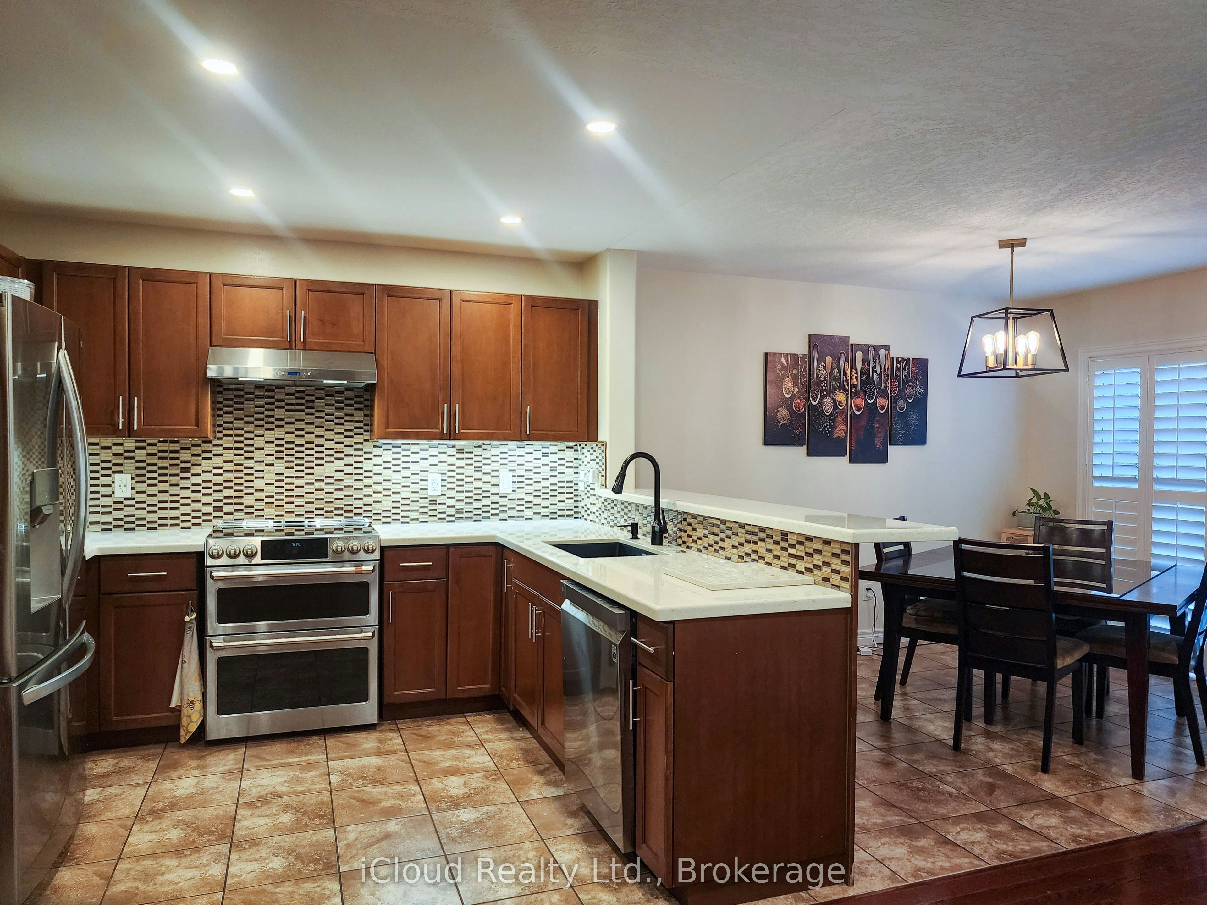 55 Magnificent Way, Hamilton, ON, L0R 1C0 - 24