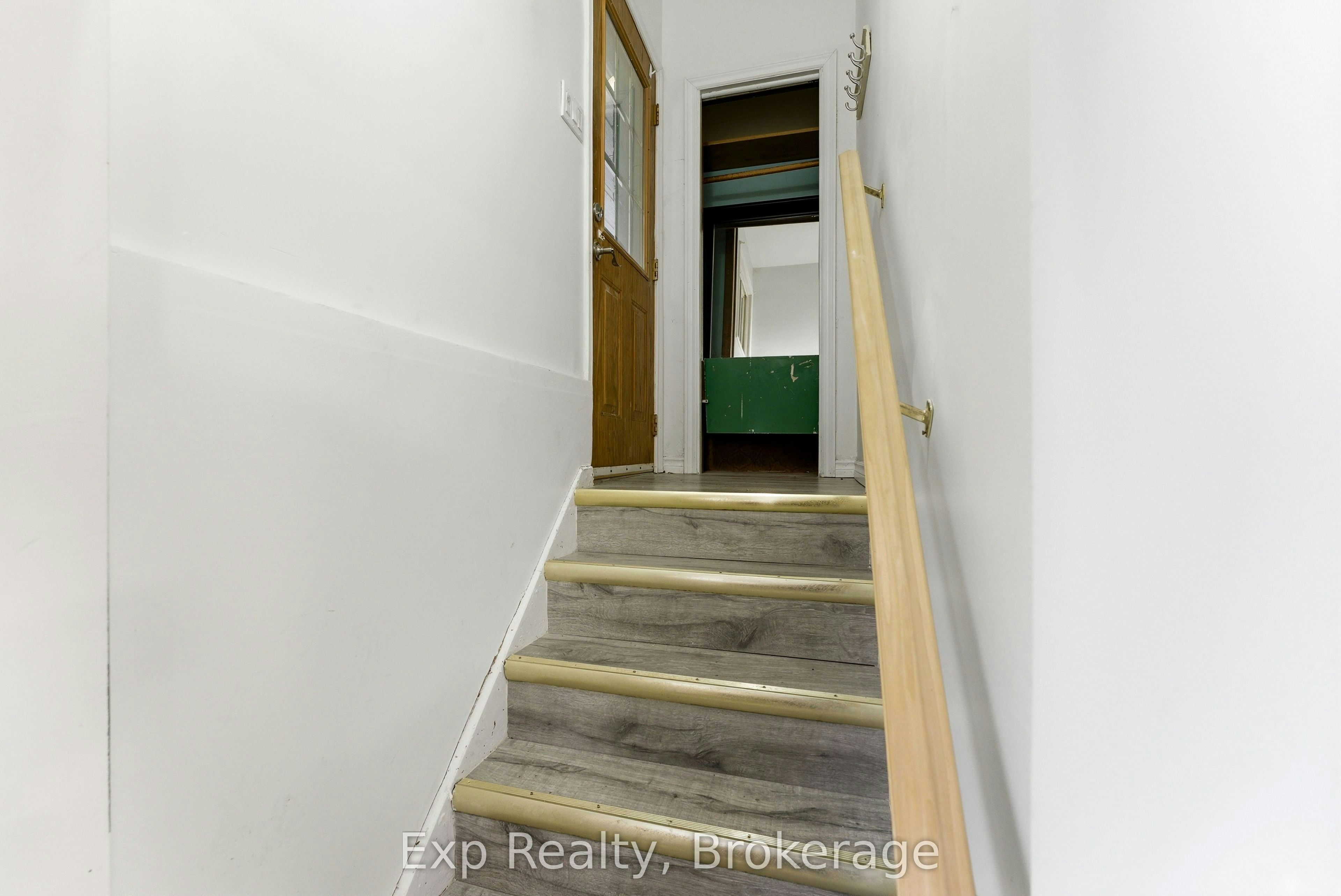 Lower Unit-10 Plaza Square, Belleville, ON, K8N 4J3 - 6