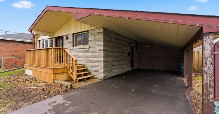 Lower Unit-10 Plaza Square, Belleville, ON, K8N 4J3 - 4