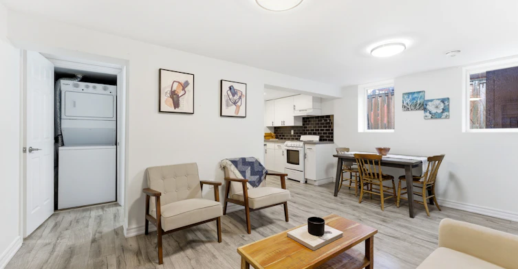 Lower Unit-10 Plaza Square, Belleville, ON, K8N 4J3 - 8