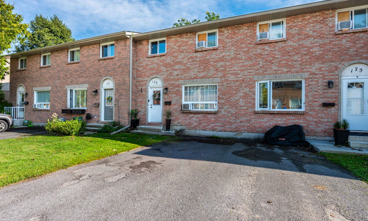 173 Rosemund Crescent