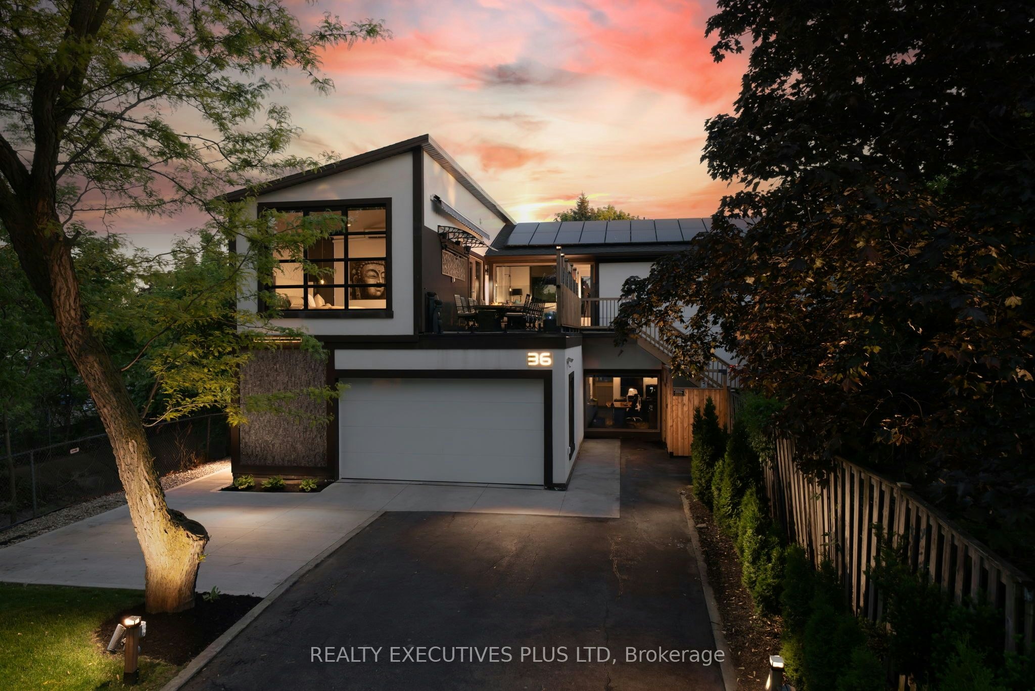 36 Lakeview Drive, Hamilton, ON, L8E 4X2