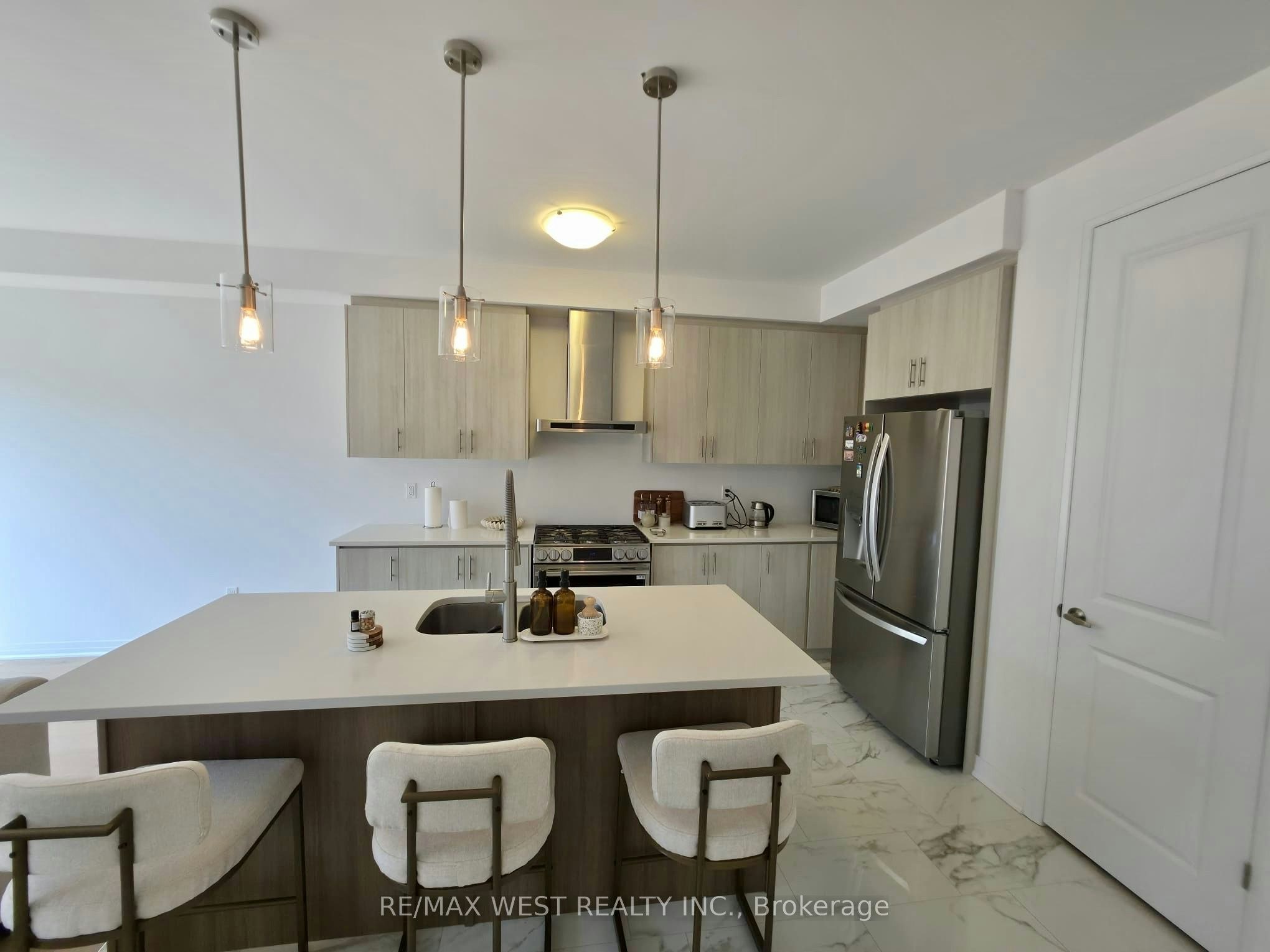 889 Douro Street, Perth East, ON, N5A 0M3 - 4