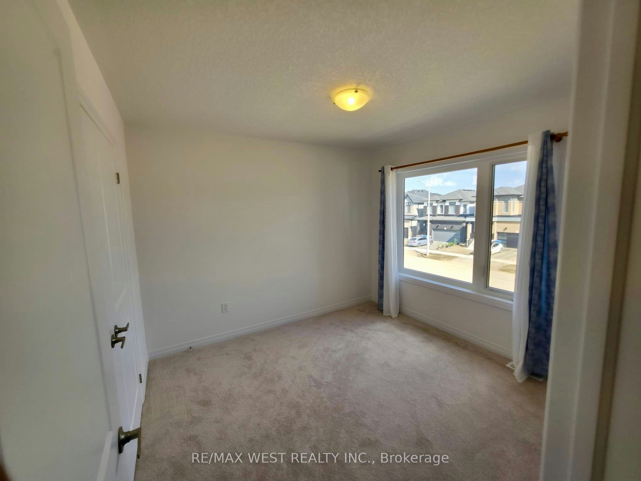889 Douro Street, Perth East, ON, N5A 0M3 - 8
