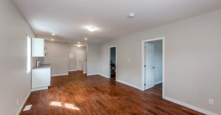A-104 Beach Road, Hamilton, ON, L8L 3Z9 - 4