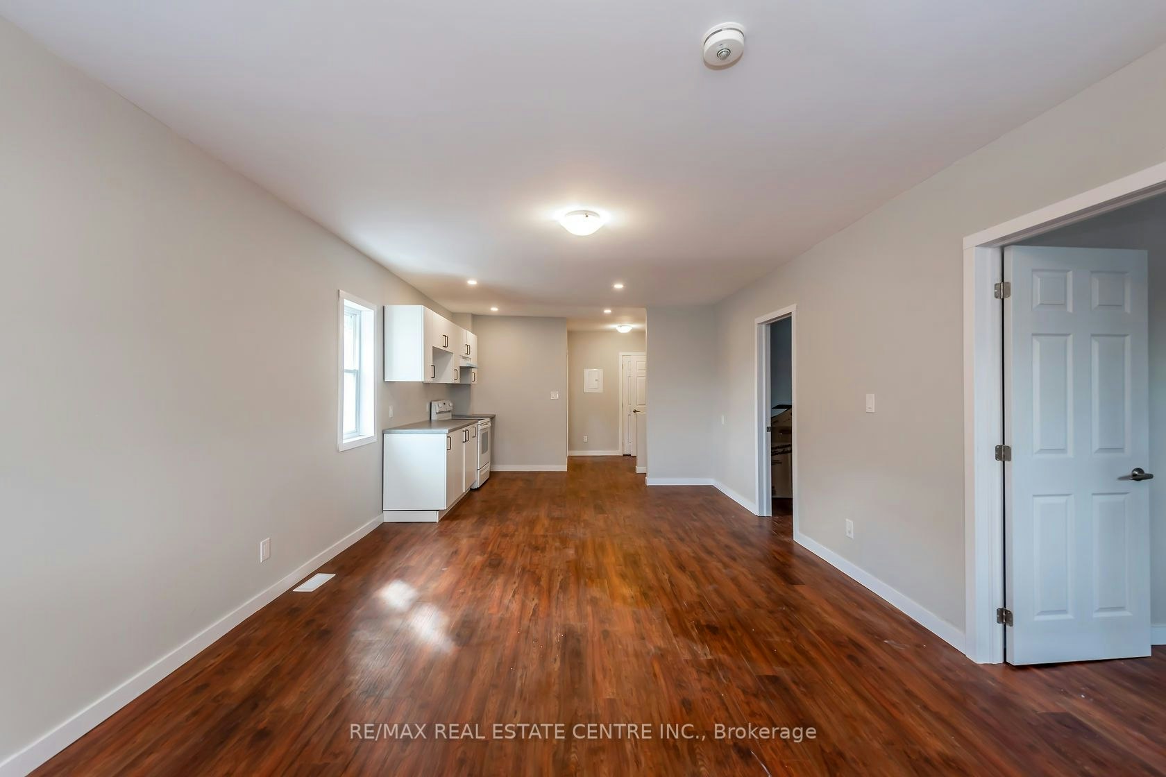 A-104 Beach Road, Hamilton, ON, L8L 3Z9 - 3