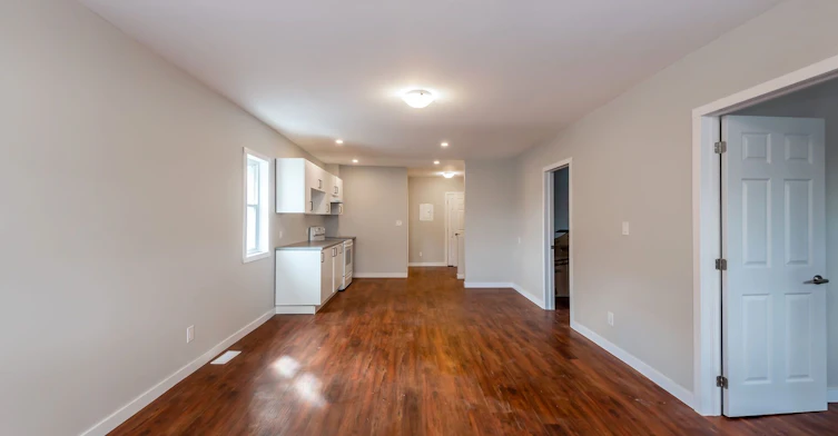 A-104 Beach Road, Hamilton, ON, L8L 3Z9 - 3