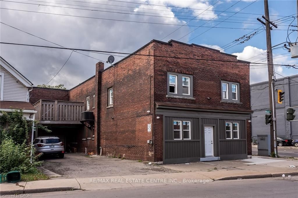 A-104 Beach Road, Hamilton, ON, L8L 3Z9
