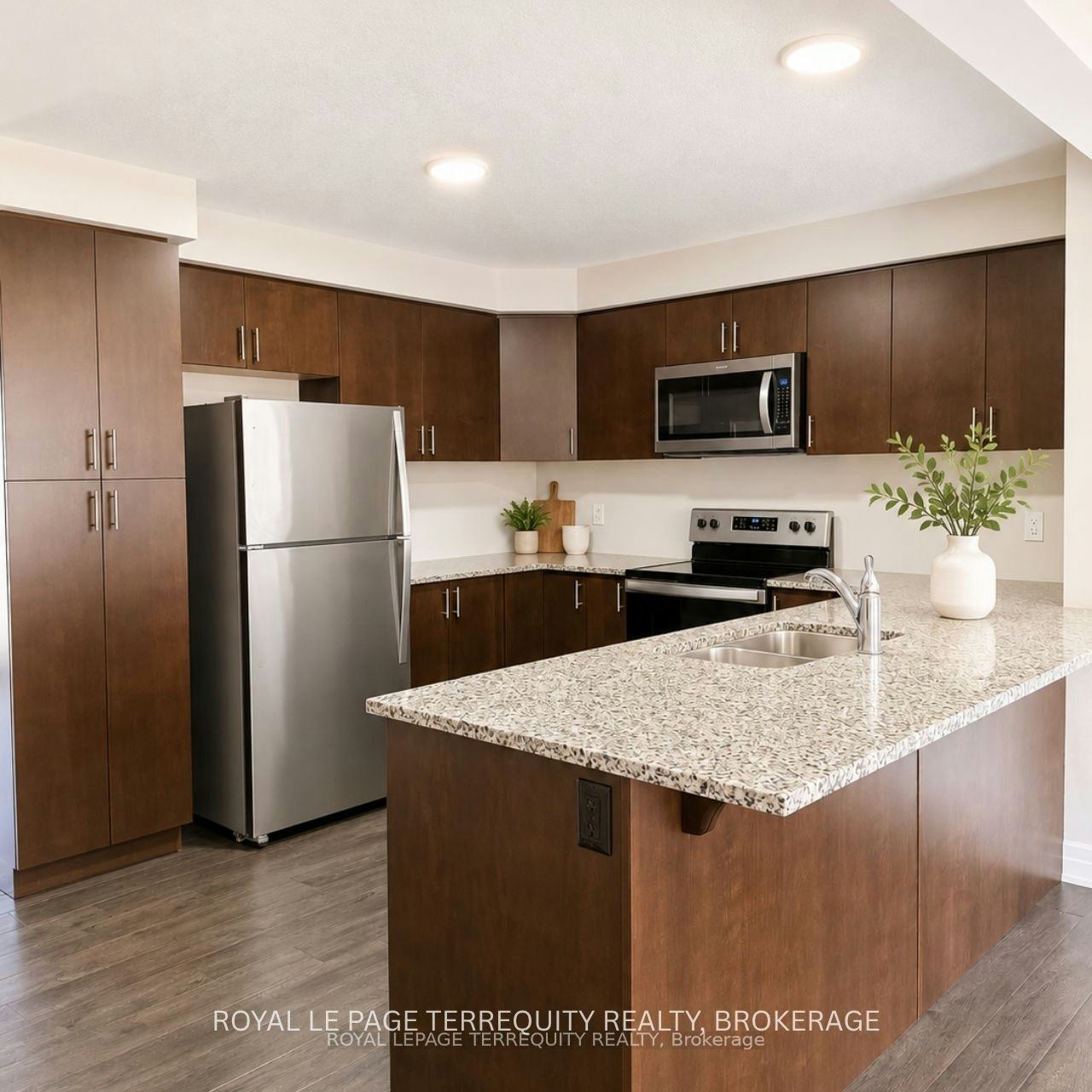 44 Nieson Street, Cambridge, ON, N1R 0B9 - 2