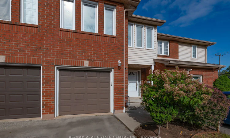 2 Walker Court