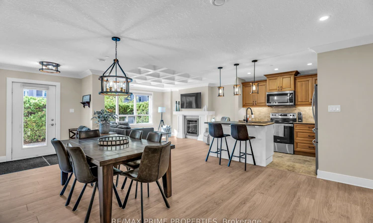 110-320 Sugarcreek Trail S