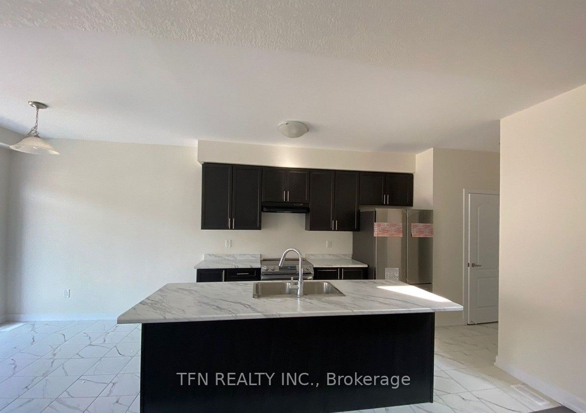 18 Monteith Drive, Brantford, ON, N3T 0W6 - 2