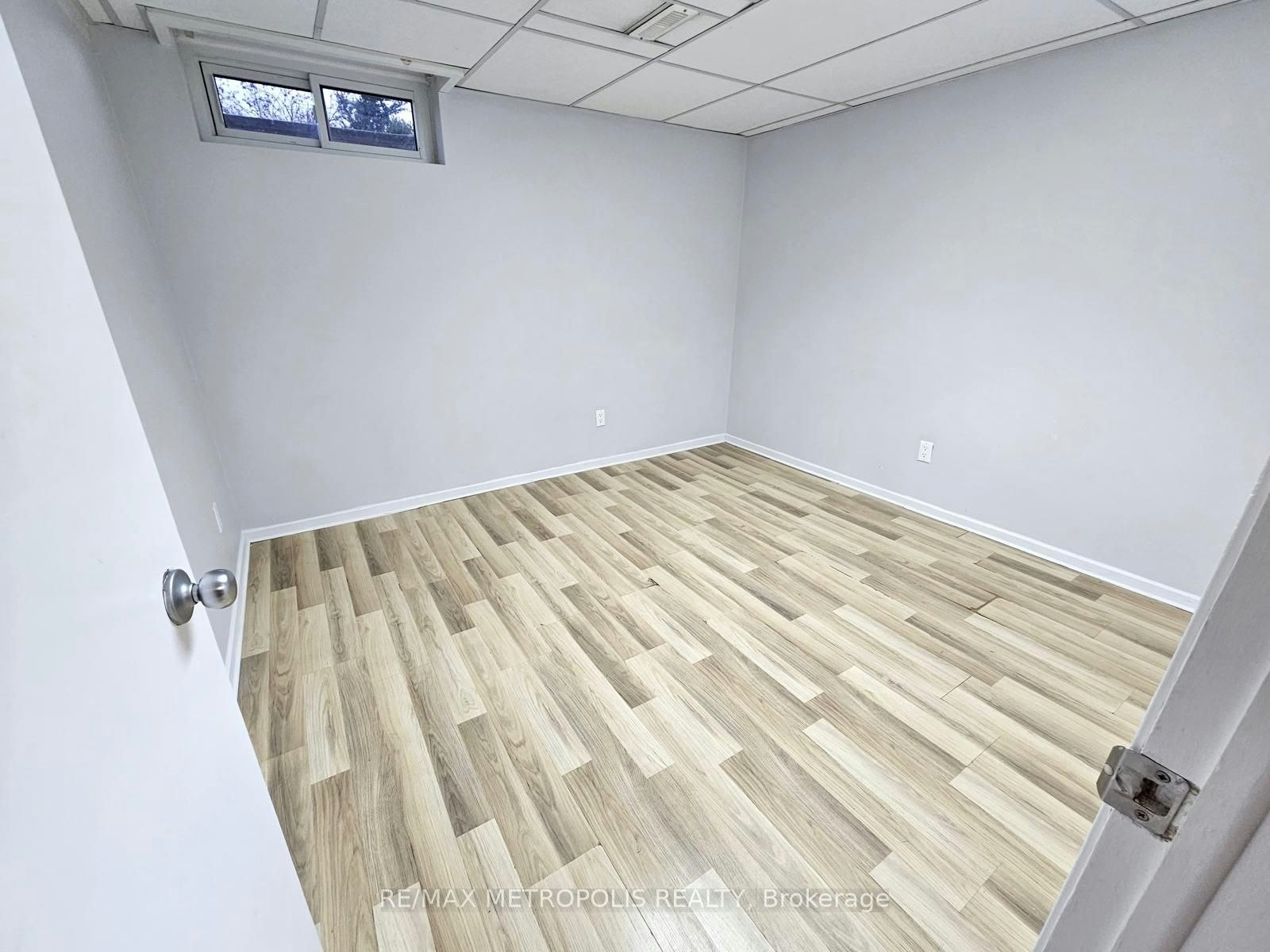 BSMT-7 Medhurst Drive, Ottawa, ON, K2G 3X7 - 9