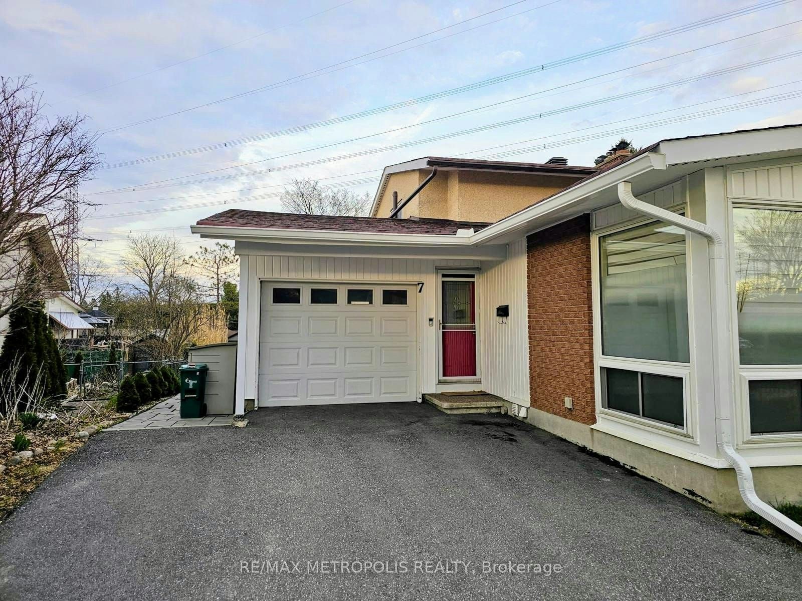 BSMT-7 Medhurst Drive, Ottawa, ON, K2G 3X7 - 2