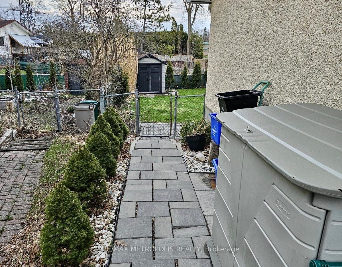 BSMT-7 Medhurst Drive, Ottawa, ON, K2G 3X7 - 3