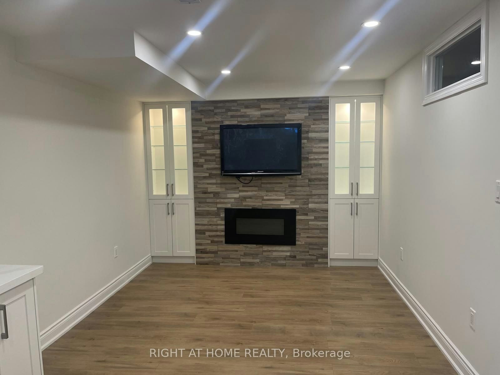 Bsmt-49 Masters Street, Welland, ON, L3B 0N4
