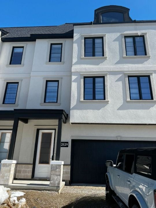 32-2529 Meadowlands Way, London, ON, N6G 5L8