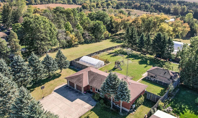 7897 Hwy 7 Road