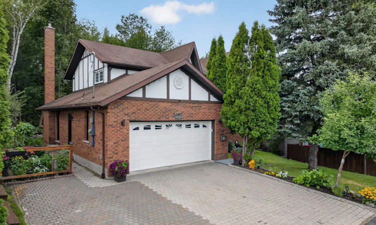 2023 Latimer Crescent