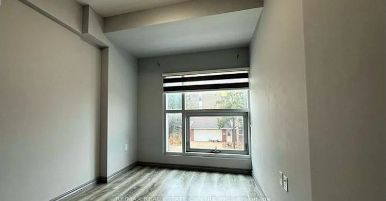 B 104-275 Larch Street, Waterloo, ON, N2L 3R2 - 3