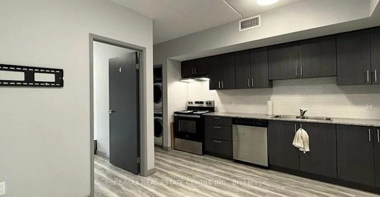 B 104-275 Larch Street, Waterloo, ON, N2L 3R2 - 2