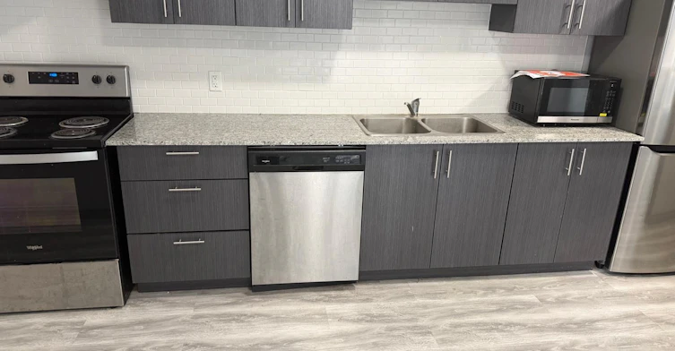 B 104-275 Larch Street, Waterloo, ON, N2L 3R2 - 3