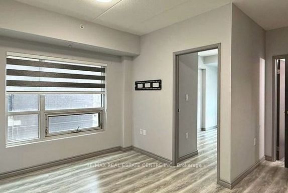 B 104-275 Larch Street, Waterloo, ON, N2L 3R2 - 4