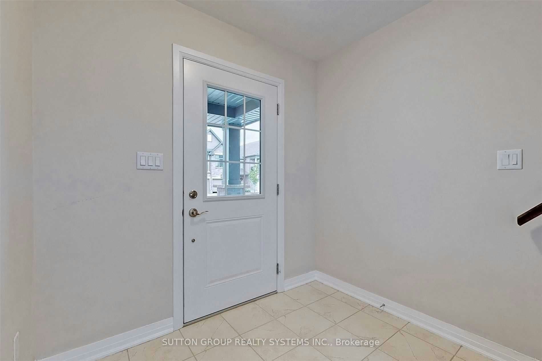 170 South Creek Drive, Kitchener, ON, N2P 0J5 - 2