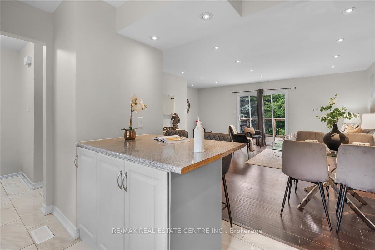 421 Bairstow Crescent, Waterloo, ON, N2K 2H7