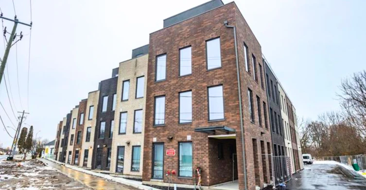 216-325 University Avenue W, Cobourg, ON, K9A 2H9