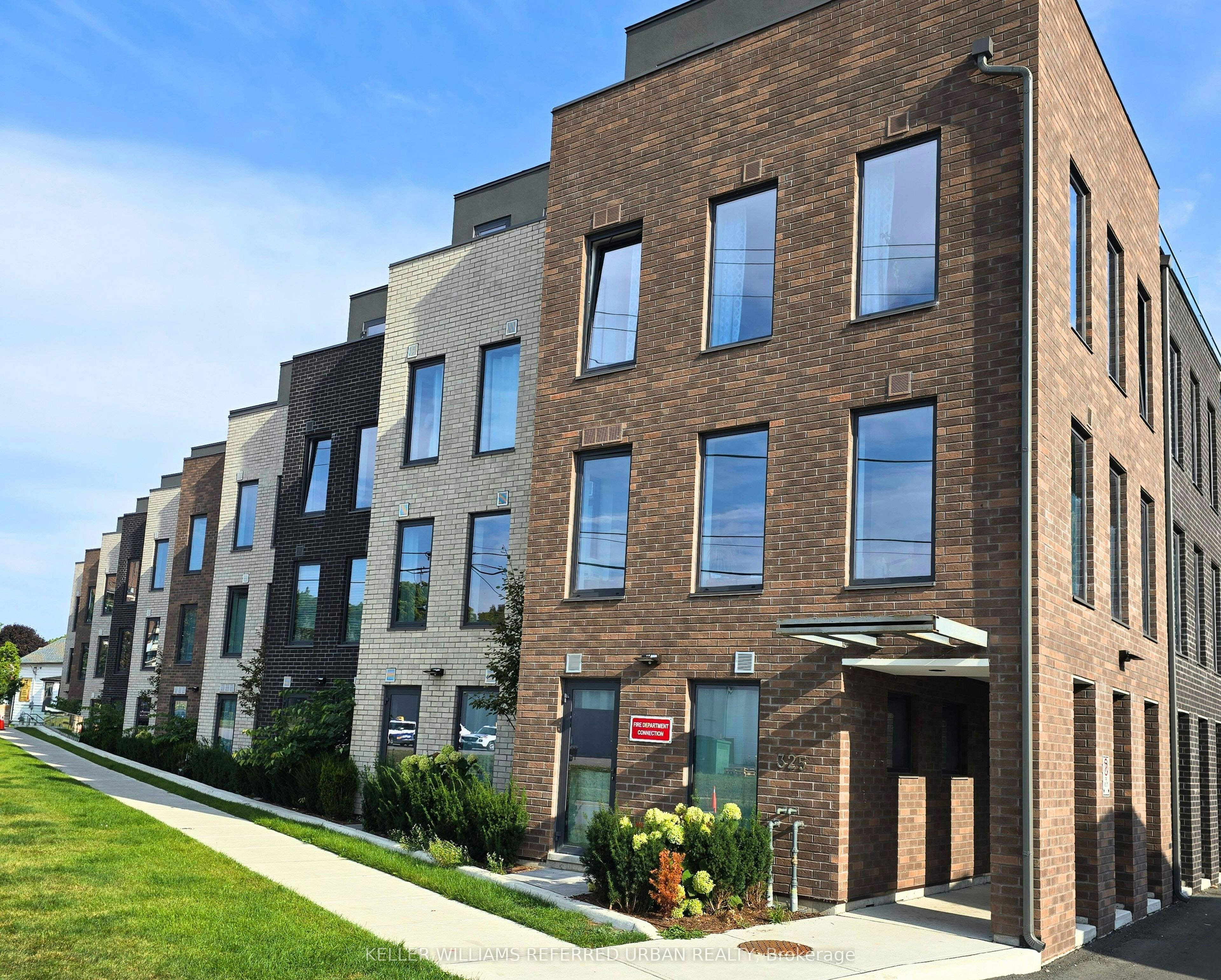 303-325 University Avenue W, Cobourg, ON, K9A 3S9 - 2