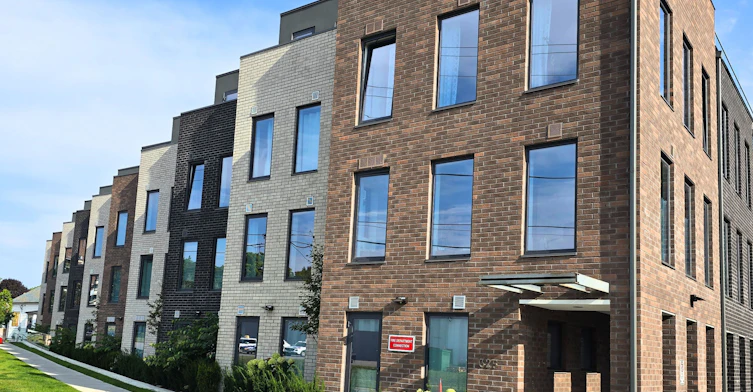 303-325 University Avenue W, Cobourg, ON, K9A 3S9 - 2
