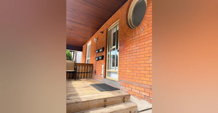 110 Mrytle Avenue, Hamilton, ON, L8M 2G2 - 2