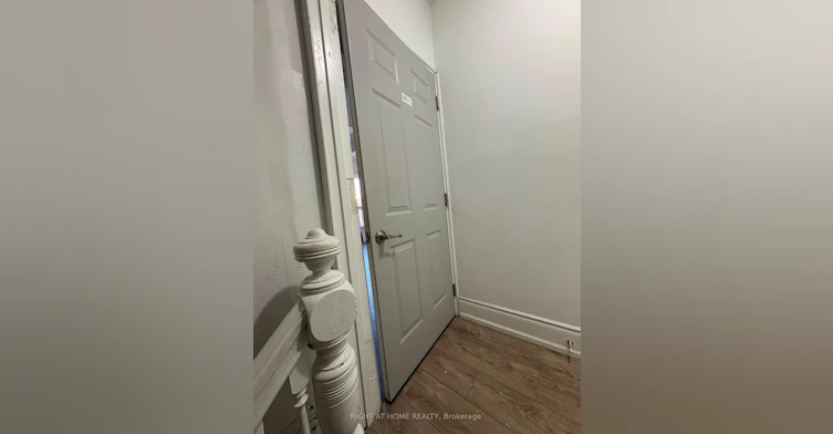 110 Mrytle Avenue, Hamilton, ON, L8M 2G2 - 3