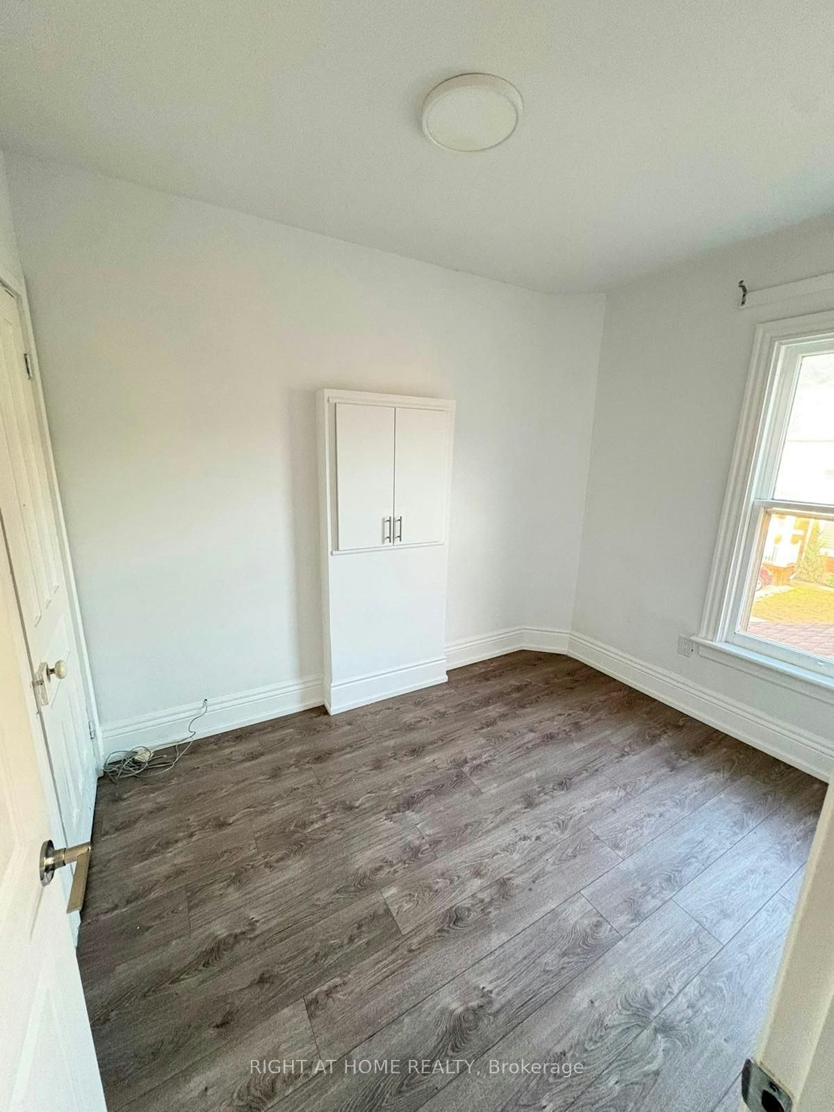 110 Mrytle Avenue, Hamilton, ON, L8M 2G2 - 6