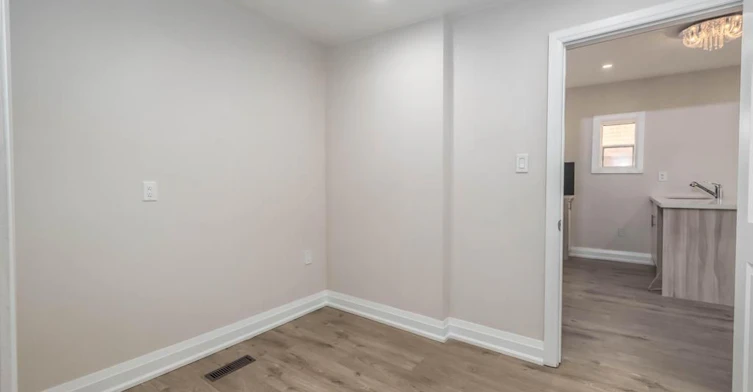 131 West Avenue N, Hamilton, ON, L8L 5C4 - 8