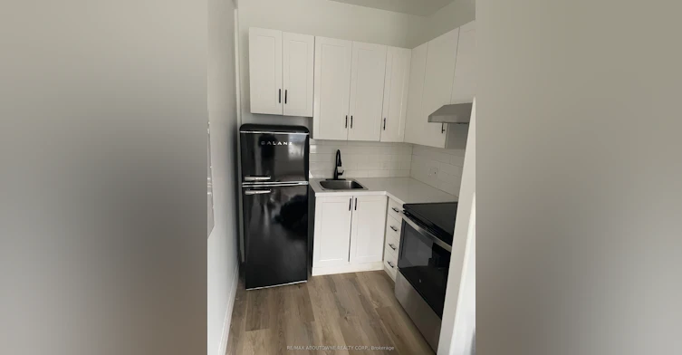 101-66 Wellington Street S, Hamilton, ON, L8N 2R1 - 9