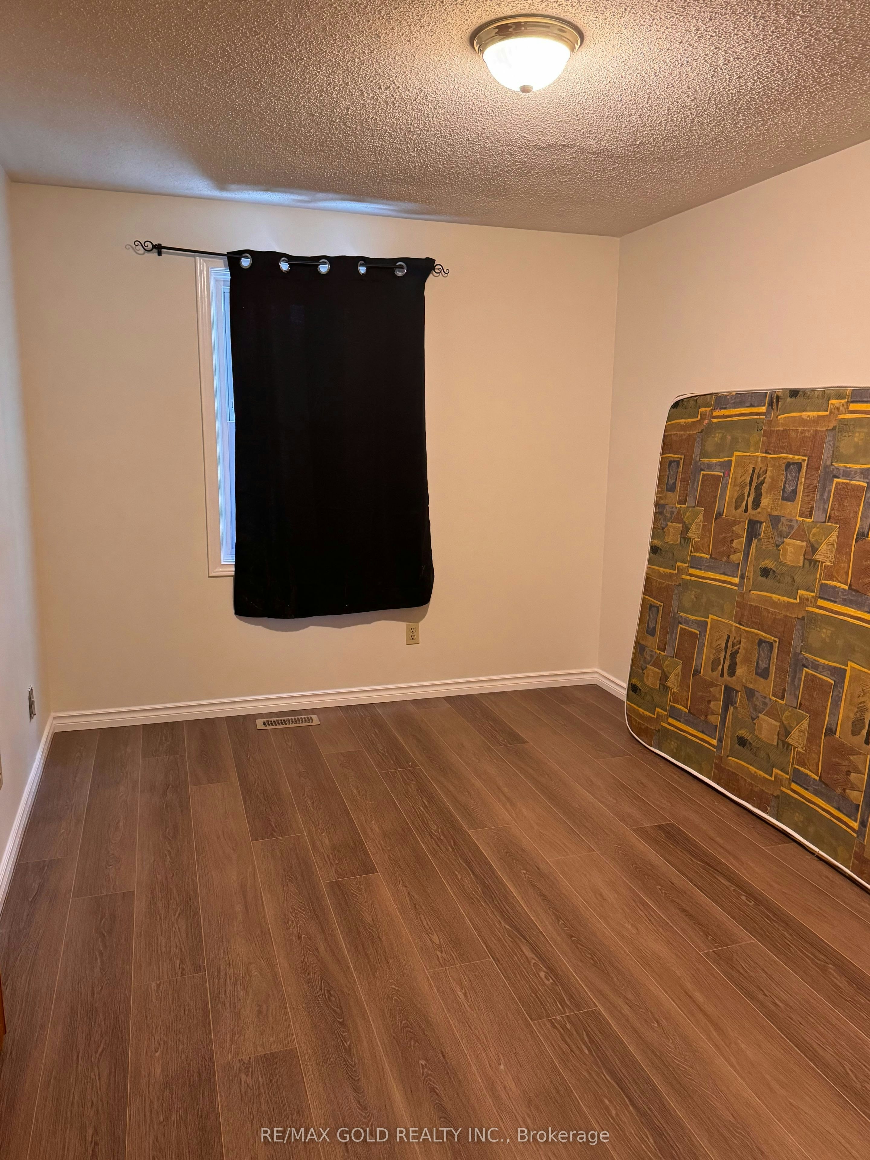 345 Imperial Road S, Guelph, ON, N1K 1L7 - 9