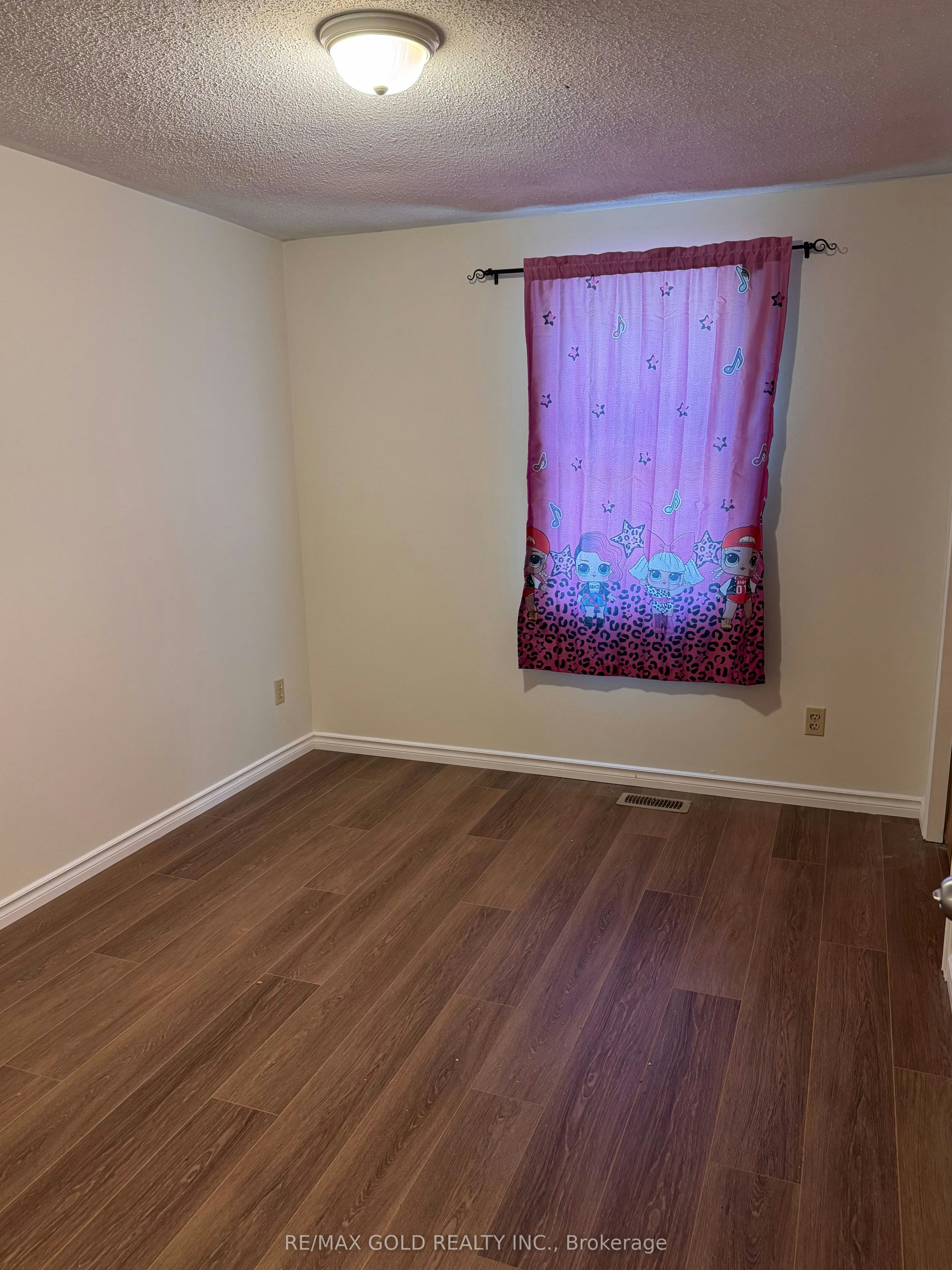 345 Imperial Road S, Guelph, ON, N1K 1L7 - 7