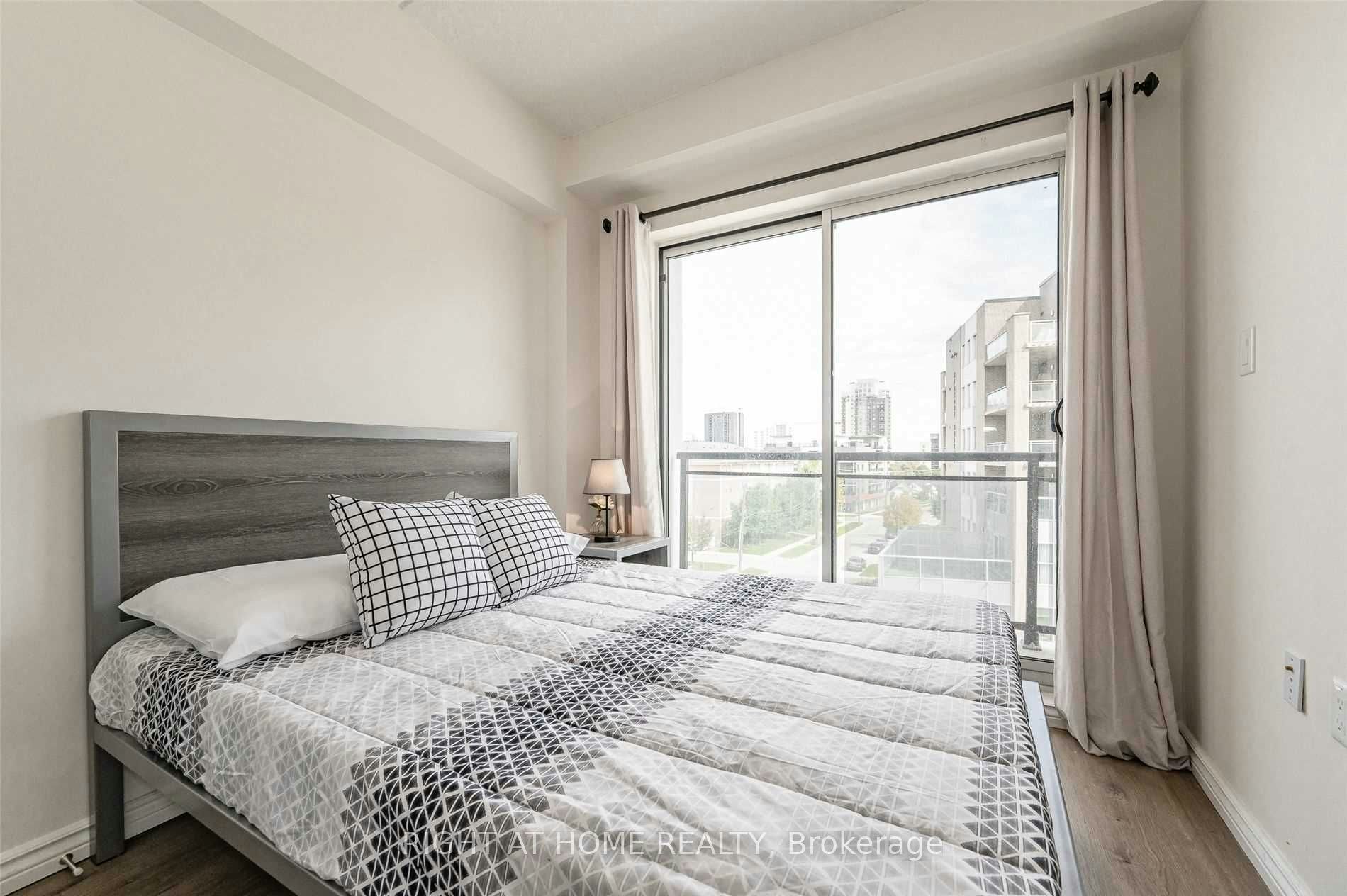 G101-275 Larch Street, Waterloo, ON, N2L 3R2 - 8
