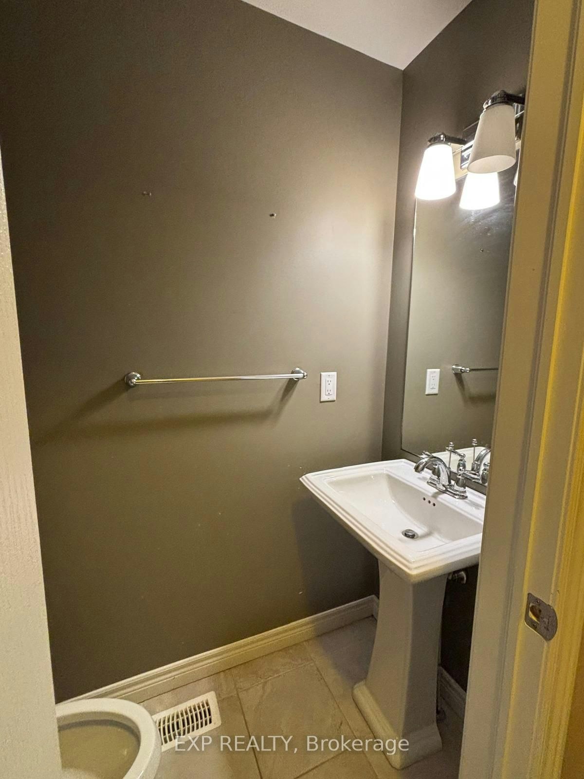 16-6 Chestnut Drive, Grimsby, ON, L3M 0C4 - 31