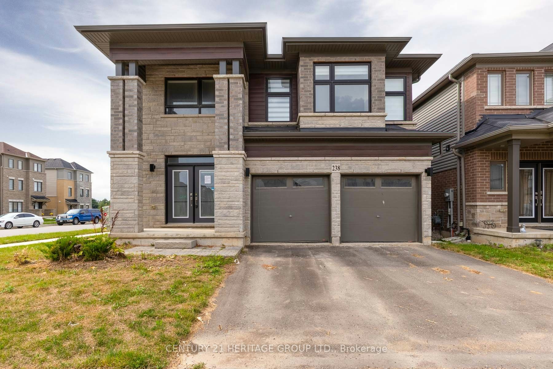 238 Longboat Run W, Brantford, ON, N3T 0X1