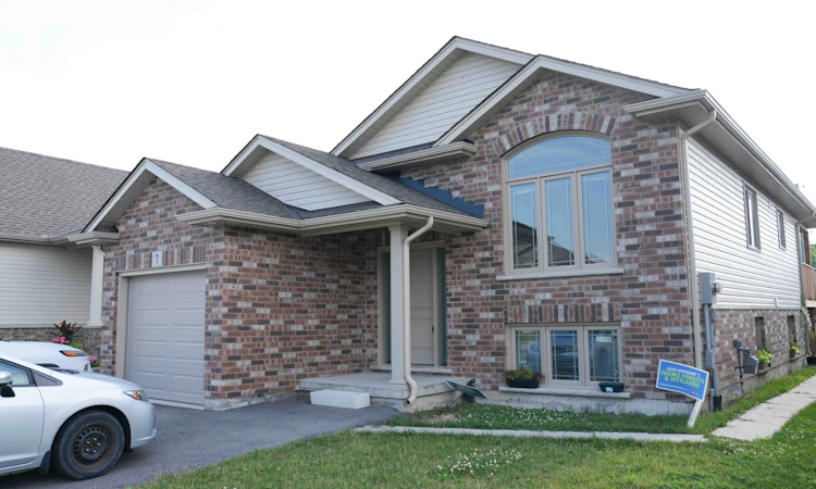 7 Berkshire Drive