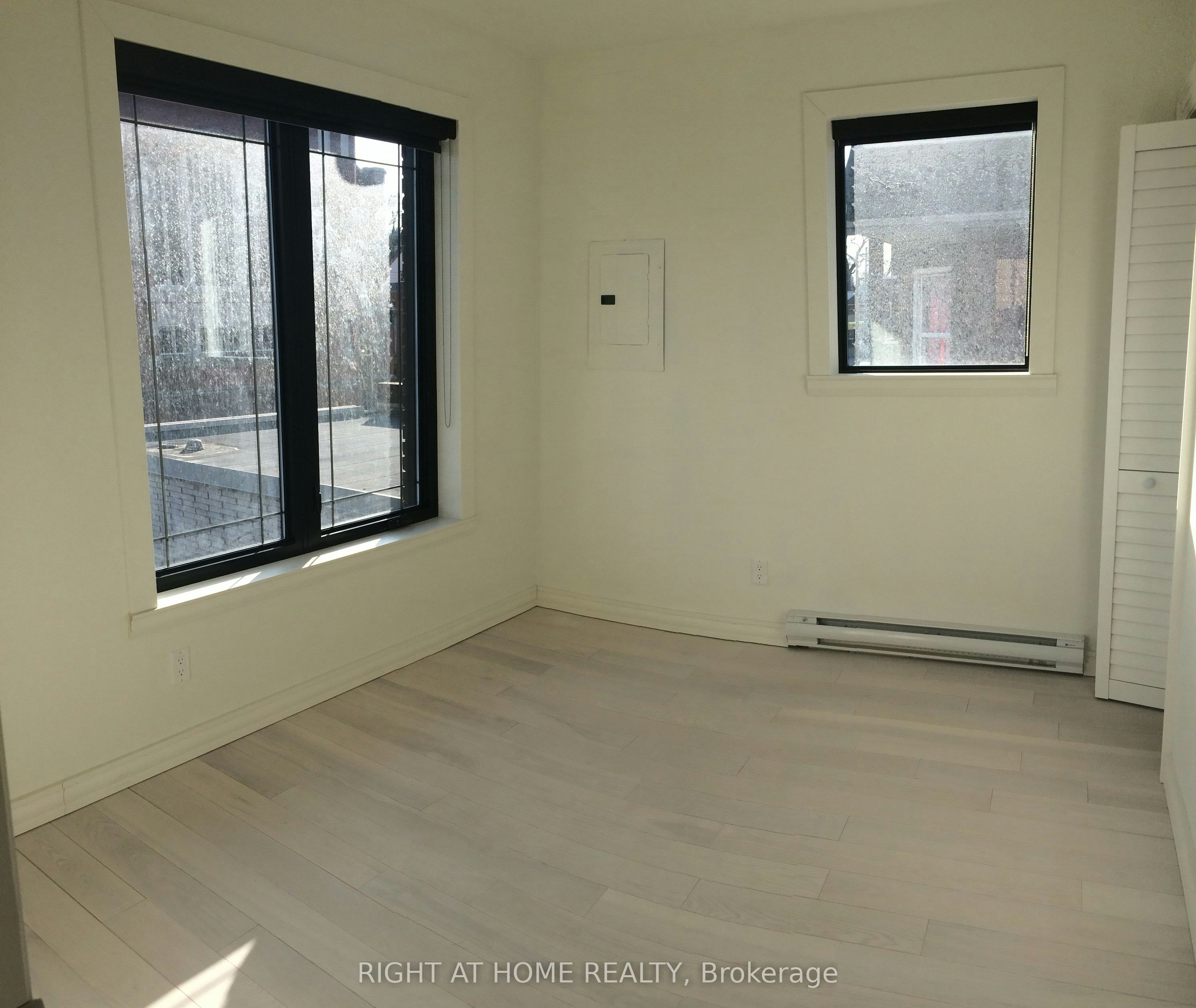 4-843 Main Street E, Hamilton, ON, L8M 1L8 - 7